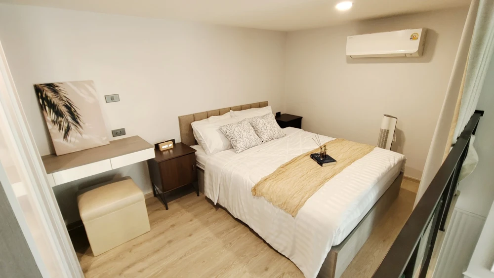 For rent: Origin Plug & Play Sirindhorn Station apartment. Spacious and comfortable, high floor with beautiful, unobstructed view. Book now before it'