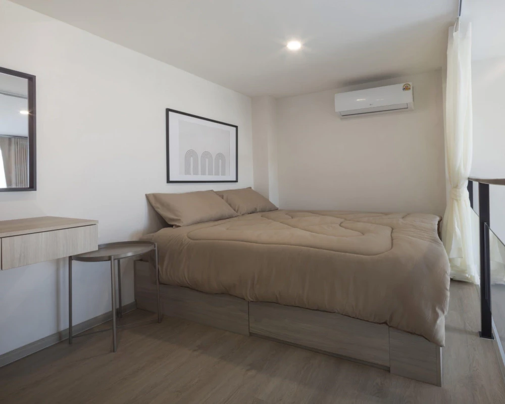 Rent Origin Plug&Play E22 Station, a spacious and airy unit with high ceilings and fully furnished. Book now!