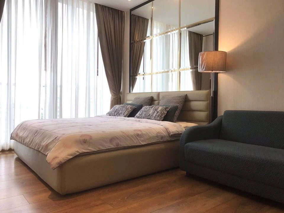 For rent: PARK 24 Origin Phrom Phong, 1 bedroom, 1 bathroom, garden view, beautifully decorated, built-in, very worth booking.