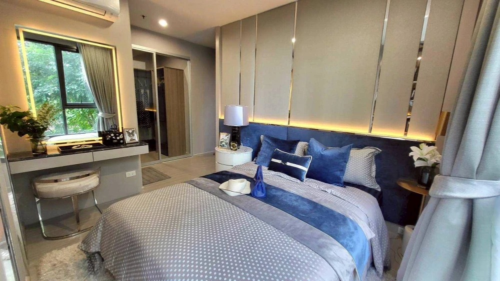 For rent: Parkland Phetkasem 56, beautifully decorated unit with full built-in furniture, 7th floor, pool and garden view, pleasant throughout the day