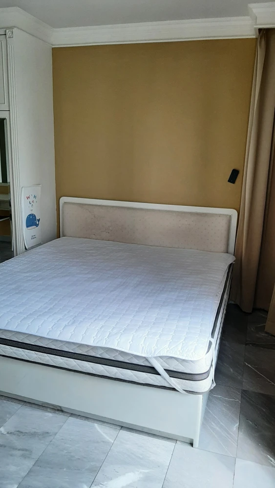 For rent: Pathumwan Resort, ready to move in, fully furnished, spacious and comfortable room. Hurry and book now, don't miss out!
