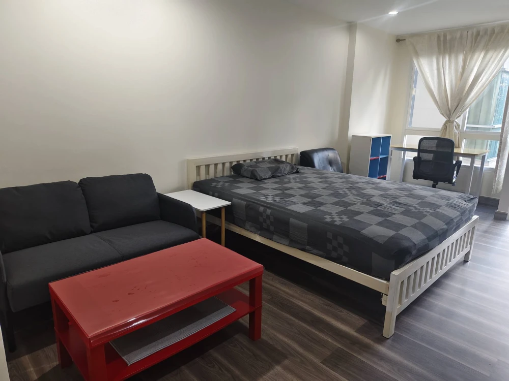 For rent: PG RAMA 9 Condominium. Ready to move in. Fully furnished. Great price. Book now, don't miss out!