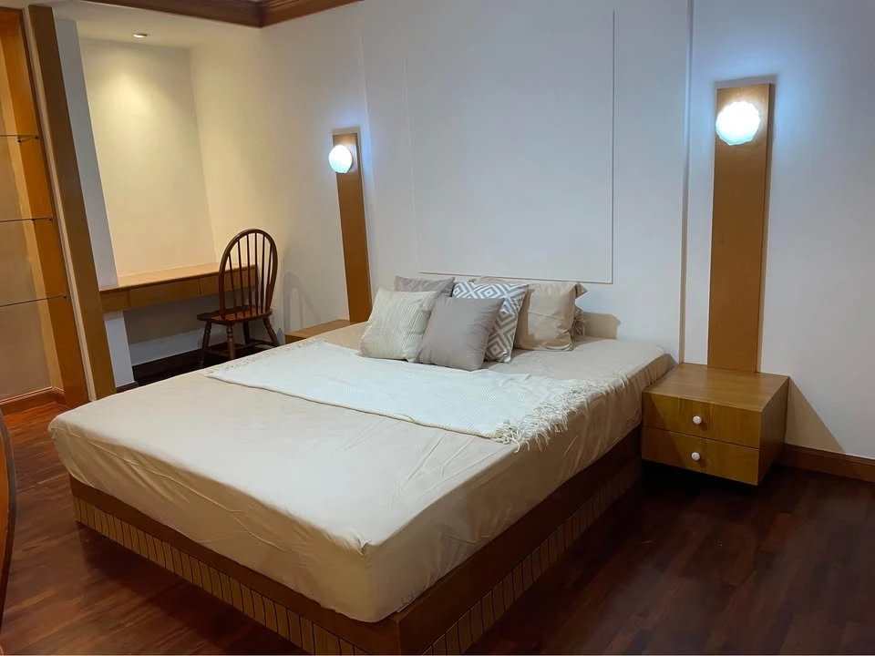 For rent: Pipat Place, spacious room, nice to live in, fully furnished, hurry and reserve now!