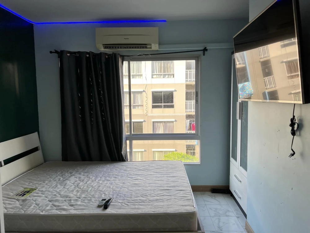 Plum Condo for rent, Lat Phrao 101, separate bedroom and living room, tiled floor, easy to clean, beautiful, this price is a must hurry.