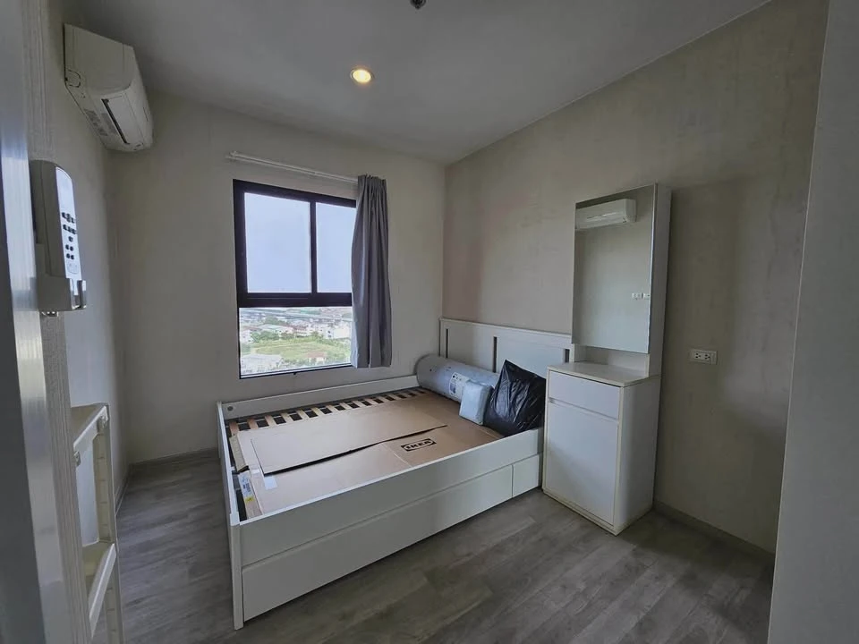 Plum Condo Central Station for rent. Affordable rooms with full furnishings and complete amenities. Book now!