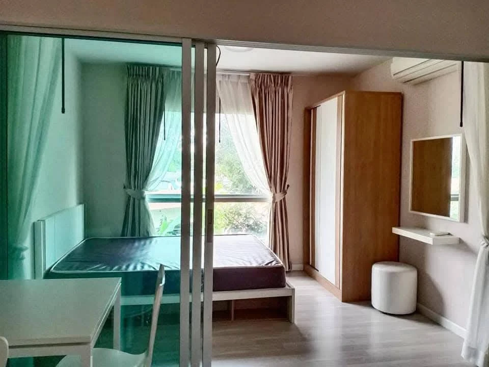 Plum Condo Laemchabang for rent, 3rd floor, fully furnished, very livable. Book now!