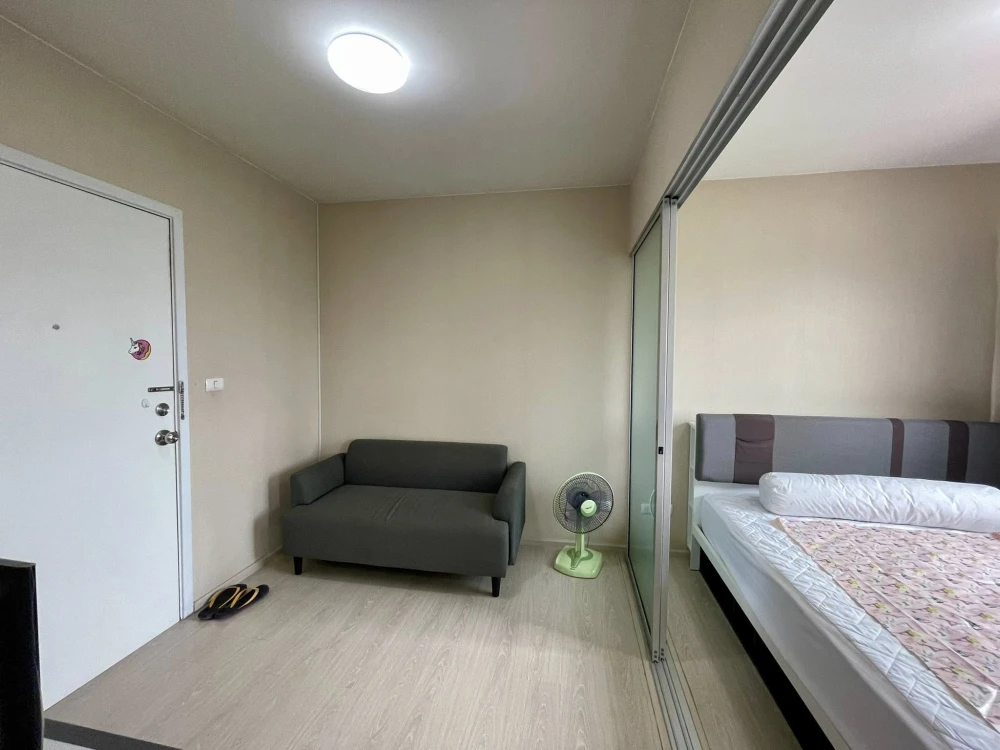 For rent: Plum Condo Park Rangsit, 4th floor, nice room, fully furnished, book now, don't miss out.