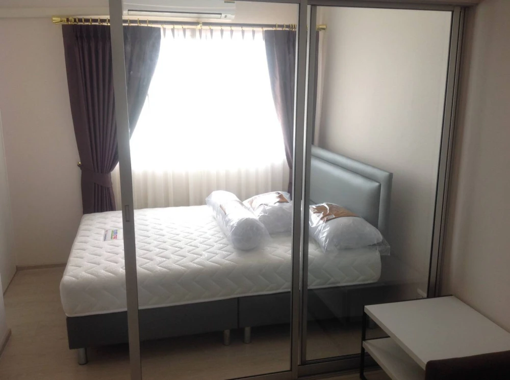 For rent: Plum Condo Park Rangsit, 5th floor, partitioned room, fully furnished, ready to move in. If interested, hurry and reserve now. Urgent!