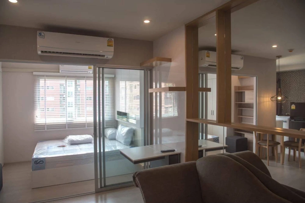 Plum Condo Park Rangsit for rent, 6th floor, pool view, beautiful corner unit, fully furnished, very livable. Book now! (Quickly!)