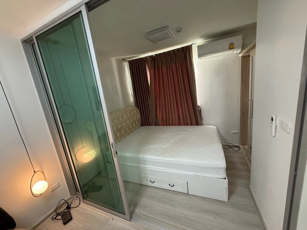 Plum Condo Ram 60 Interchange for rent, 2nd floor, fully furnished, very livable. Book now!