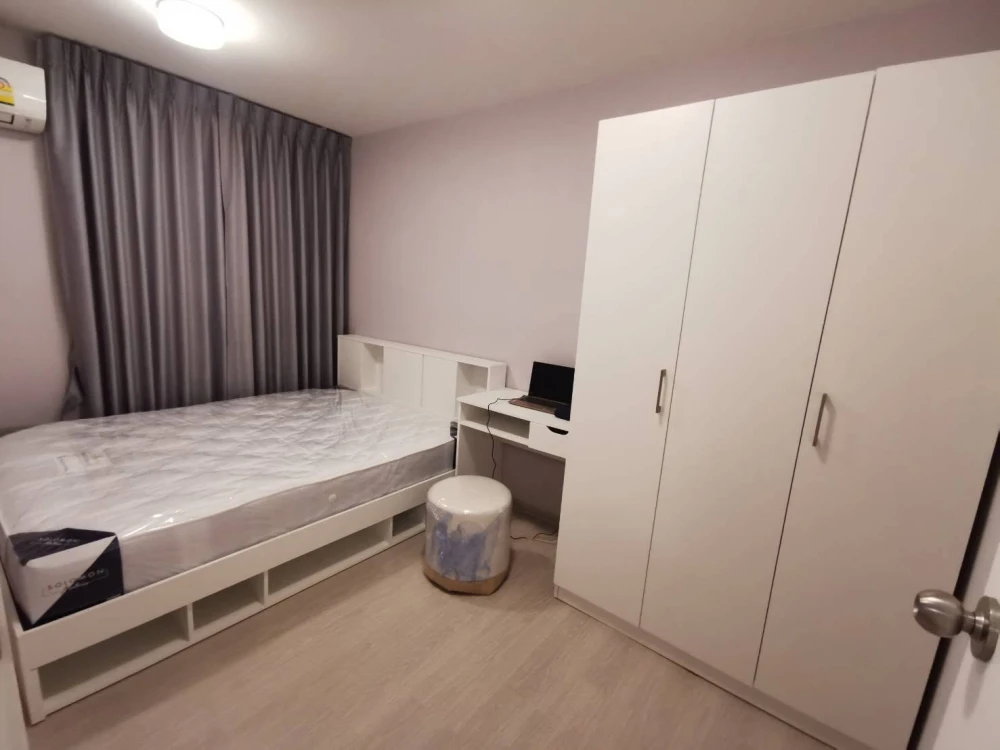 Plum Condo Ram 60 Interchange for rent. Good unit, not next to the garbage room, pleasant atmosphere, convenient access to the city.