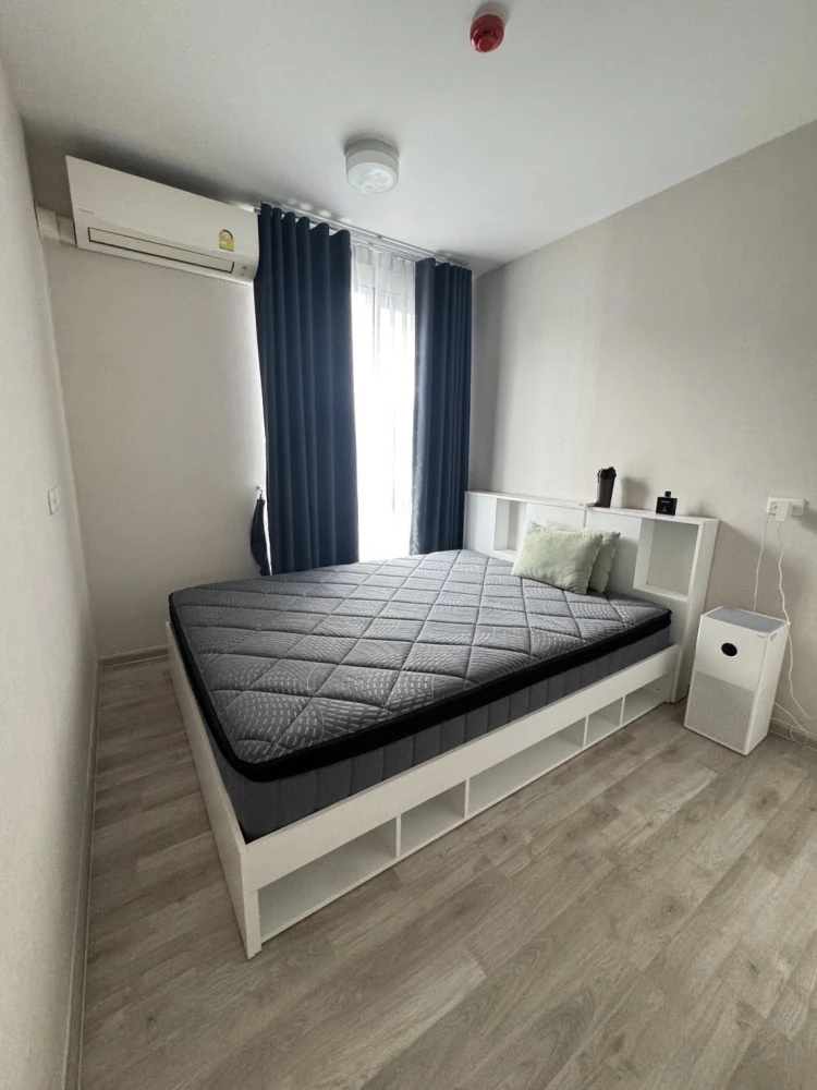 Plum Condo Ram 60 Interchange for rent. Spacious and comfortable unit with efficient use of space. Convenient and complete amenities all in one place.