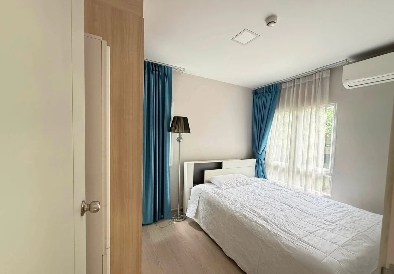 Plum Condo Rangsit Alive 2 for rent. 2nd floor, corner unit, fully furnished, very livable. Book now!