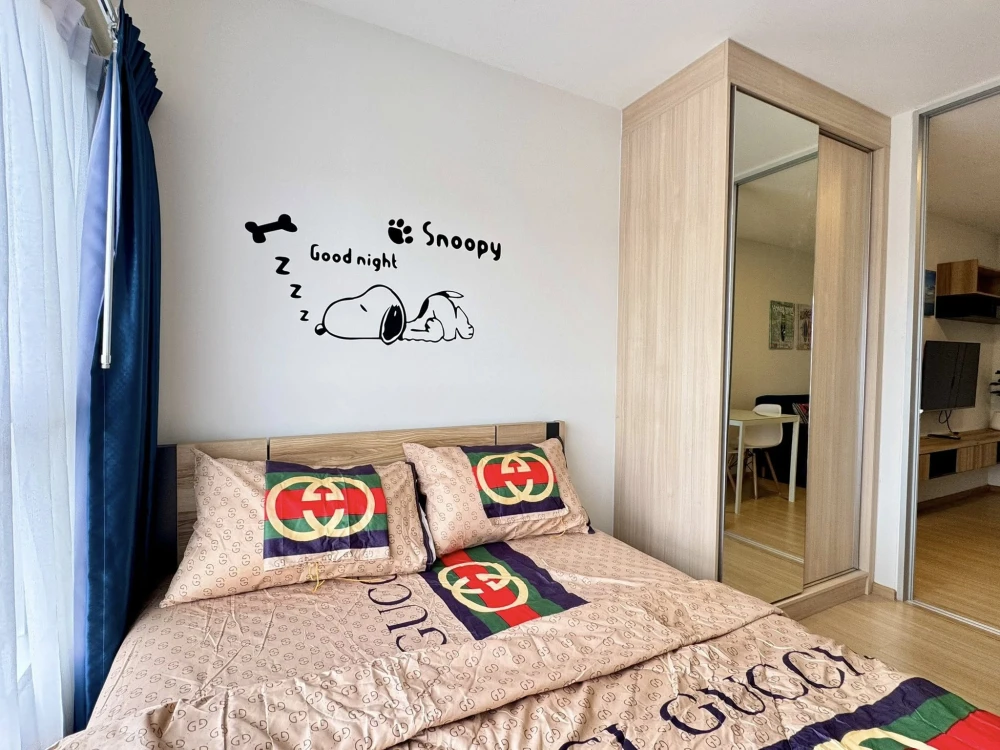 Plum Condo Rangsit Fresh for rent, a lovely room with complete furniture and appliances. Just bring your bags and move in!