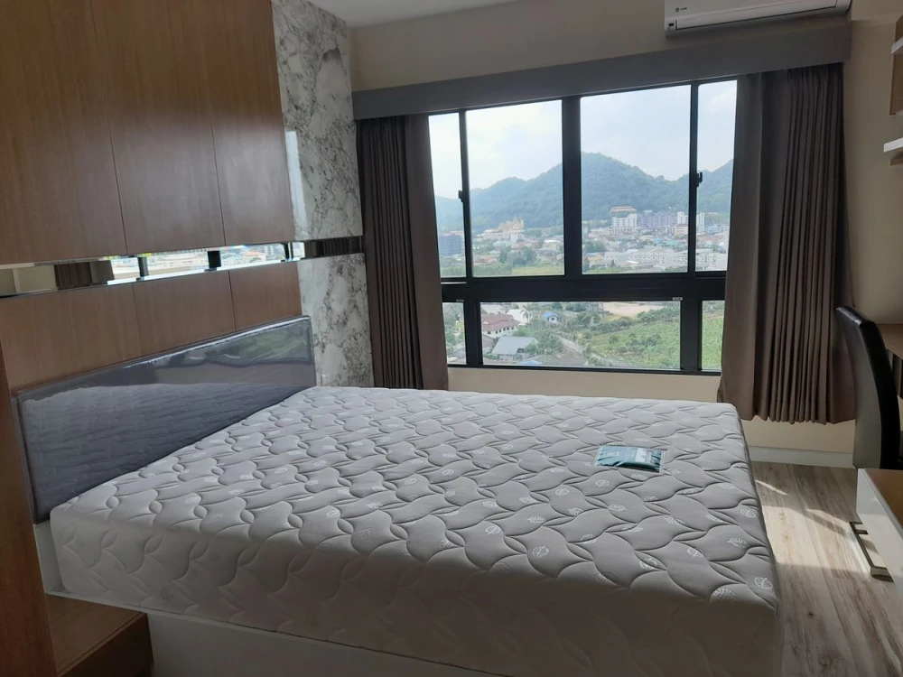 For rent Plus Condominium Sriracha, 14th floor, mountain view, fully furnished, ready to move in, reserve now, urgent.