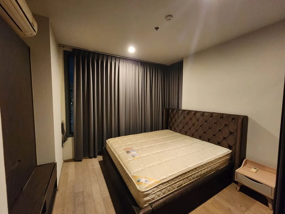 For rent: Pyne By Sansiri, high floor, corner room, very quiet, not crowded at all, very private, move now, don't hesitate.