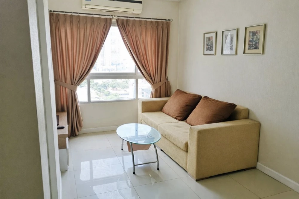 Q House Condo Sathorn for rent. Spacious rooms with ample living space. Book yours today! Don't wait!