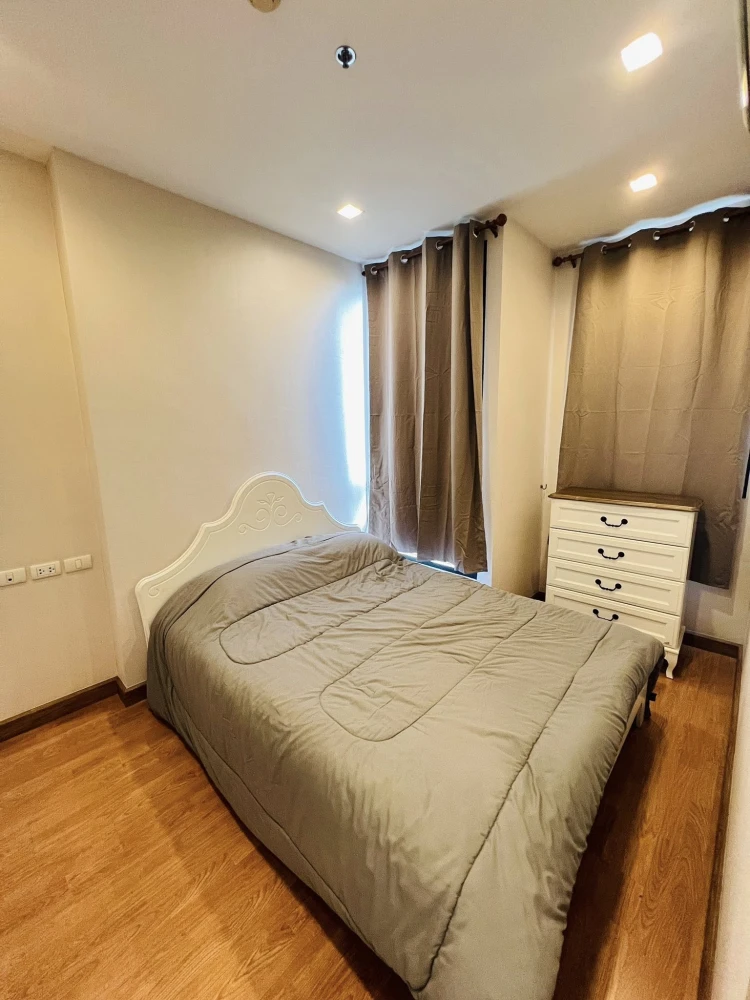 For rent: Q House Sukhumvit 79. Spacious and comfortable room with complete furniture set. Book now!