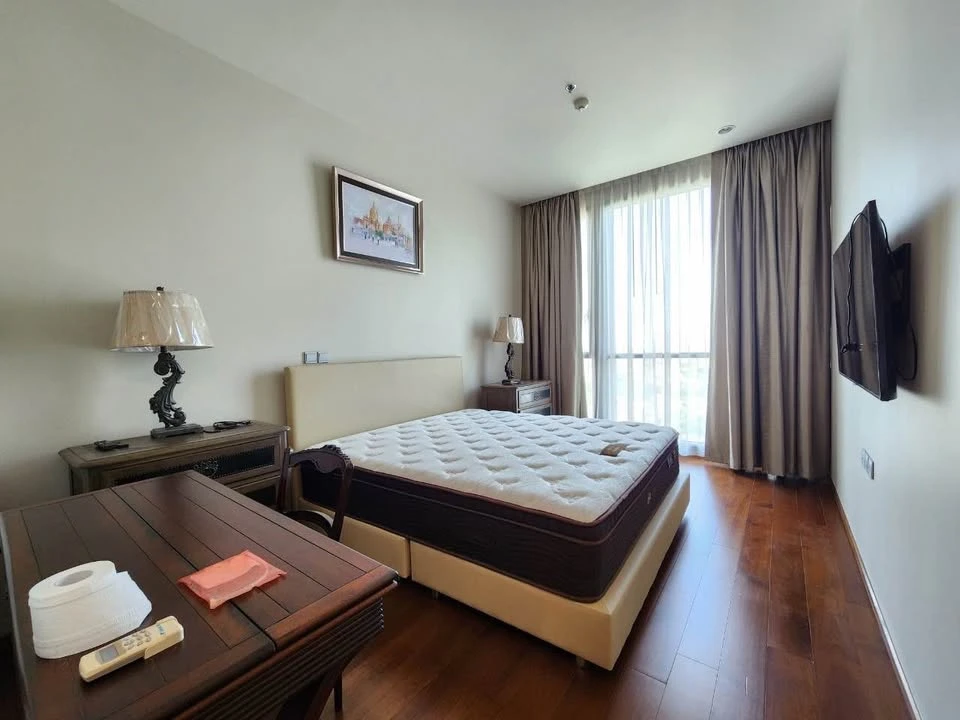 For rent: Quattro by Sansiri, spacious room, comfortable, corner position, 180 degree view, 2 balconies, hurry and book now!