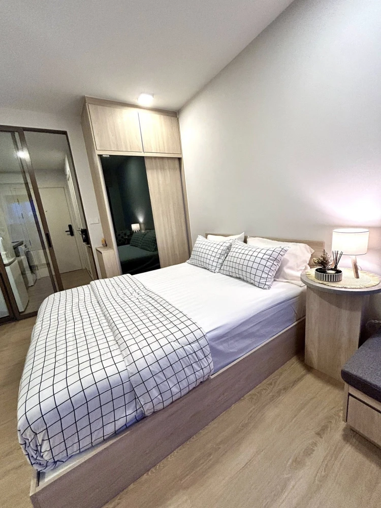 For rent: QUIN TARA MHy'ZEN Phrom Phong, a beautifully decorated room with complete furniture and electrical appliances. You can reserve it today.