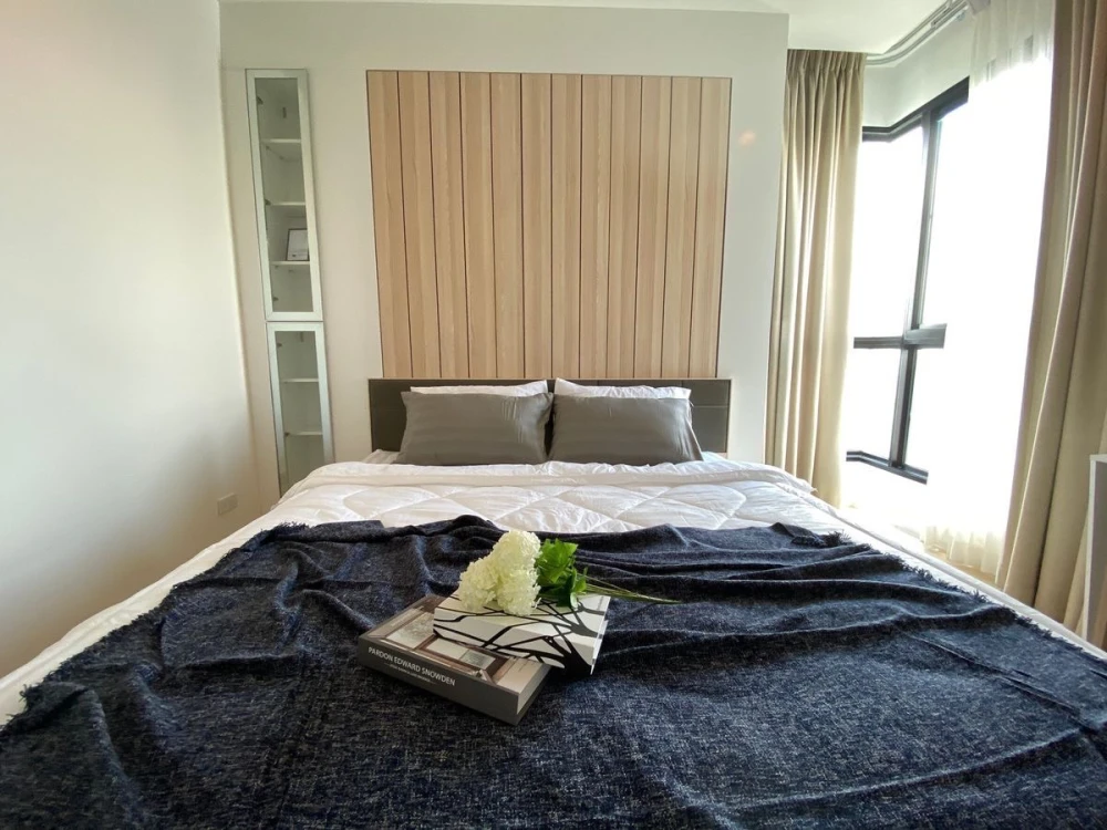 Quinn Ratchada 17 for rent, spacious room with lots of usable space, complete facilities, reserve now.