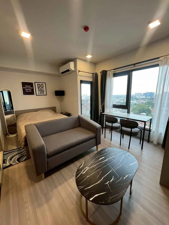 For rent: Quintara MHy’DEN Pho Nimit, studio room, 16th floor. High floor with stunning views at an affordable price. Convenient and fully equipped. B