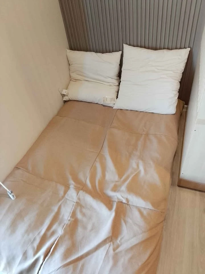 For rent: QUINTARA MHy'GEN RATCHADA - HUAI KHWANG, corner room, not crowded, fully furnished, reserve now.