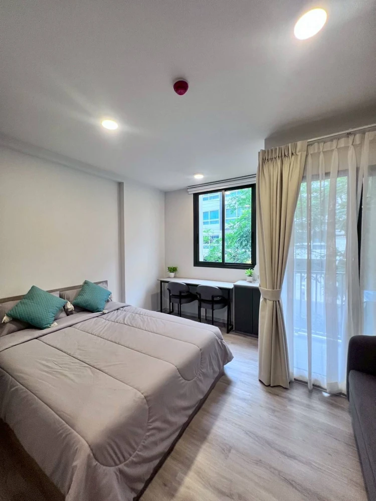 For rent: QUINTARA MHy'GEN RATCHADA - HUAI KHWANG, furnished room, ready to move in, complete here, hurry and reserve now.