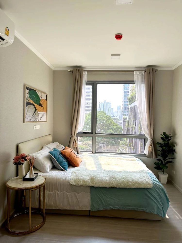 For rent: Quintara Phume Sukhumvit 39, a room decorated simply and luxuriously, looks expensive, good location, fully furnished, hurry and book now!