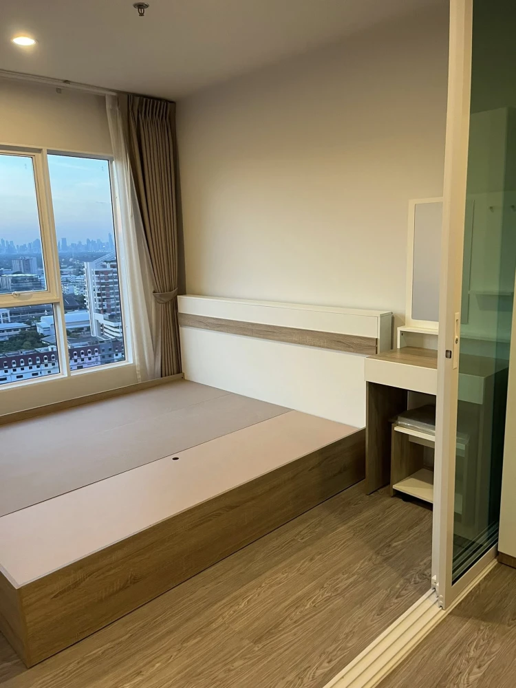 For rent: Regent Home Bangna, corner room, private, special plan, large room, Building B, high floor, river view, ready to move in.