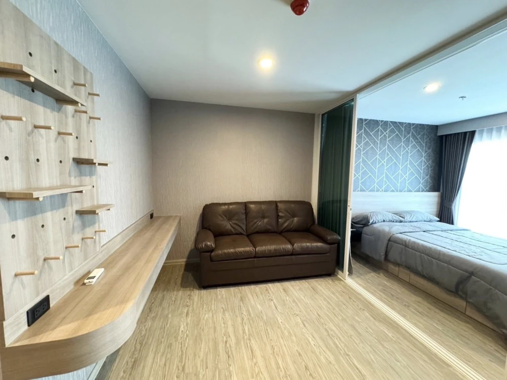 For rent: Regent Home Bangna, furnished room, ready to move in, built-in furniture, 27th floor, high view, good price, come and reserve now.