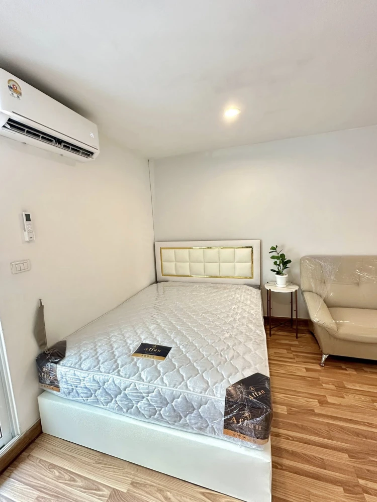 For rent: Regent Home 20 Prachachuen 16, studio room, fully furnished and equipped. Book now!