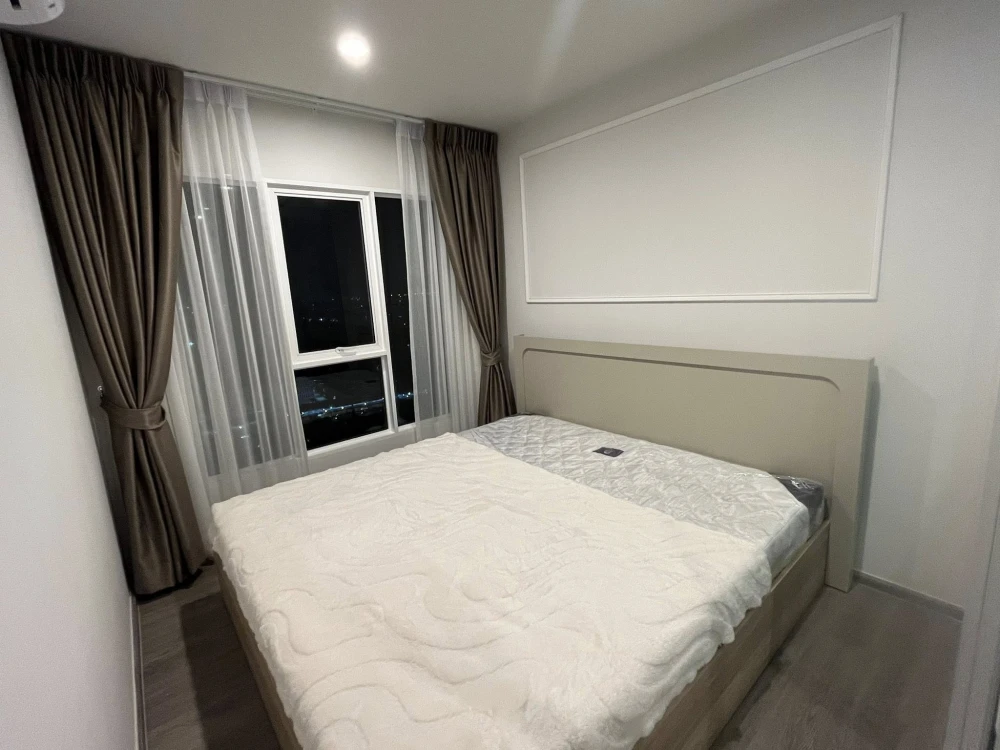 For rent: Regent Home Bangna, high floor, outside view, fully furnished room, nice to live in, book now, don't miss out.