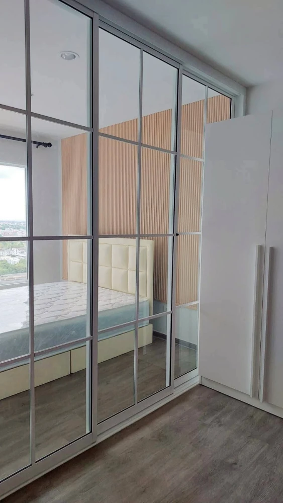 For rent: Regent Home Bangna, 10th floor, corner room, fully furnished, nice to live in, reserve now before it's too late.