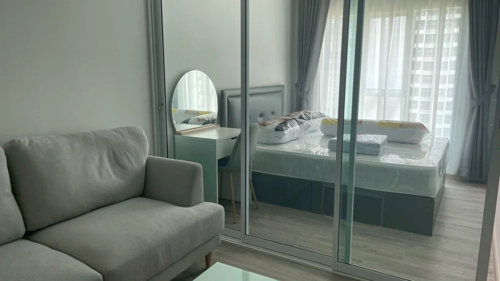 For rent: Regent Home Bangna, 11th floor, separate room, fully furnished, nice to live in. Reserve now, don't miss out.
