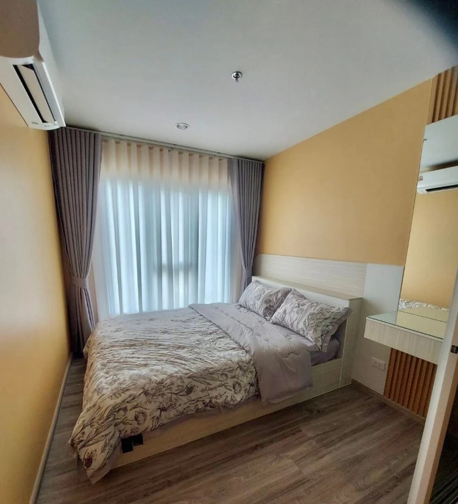 For rent: Regent Home Bangna, 15th floor, river view, open and private view, cool breeze all year round. Come reserve now, don't delay.