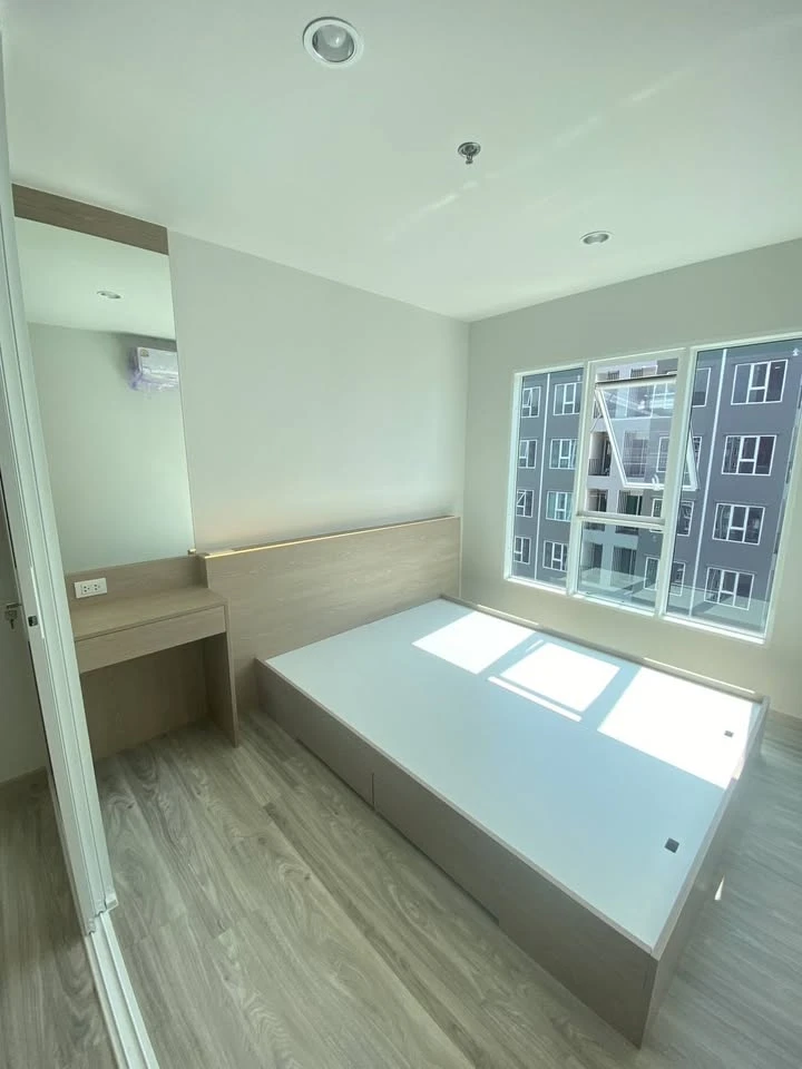 For rent: Regent Home Bangna, 30th floor, very high, fully furnished, appliances included. You'll regret it if you miss it.