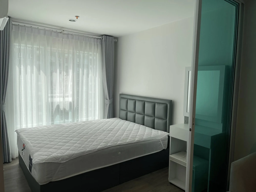 For rent: Regent Home Bangna, 9th floor, pool view, fully furnished, nice to live in, reserve now, don't miss out!