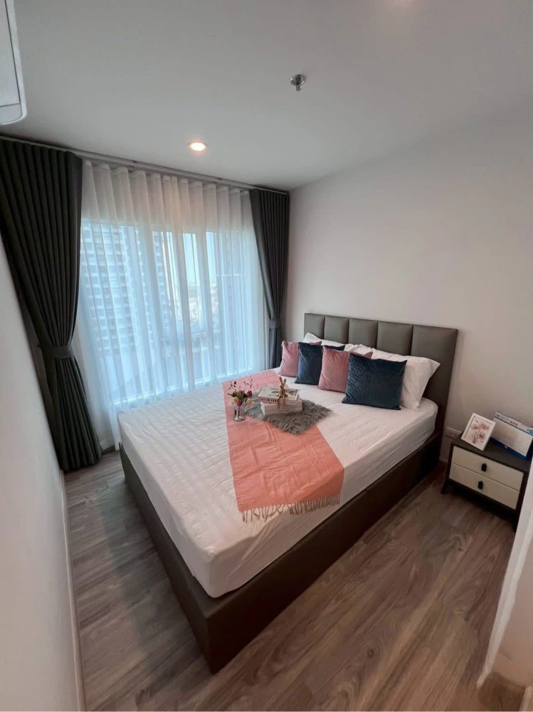 For rent: Regent Home Bangna. The room is divided into distinct zones. The price is affordable. Don't miss it!