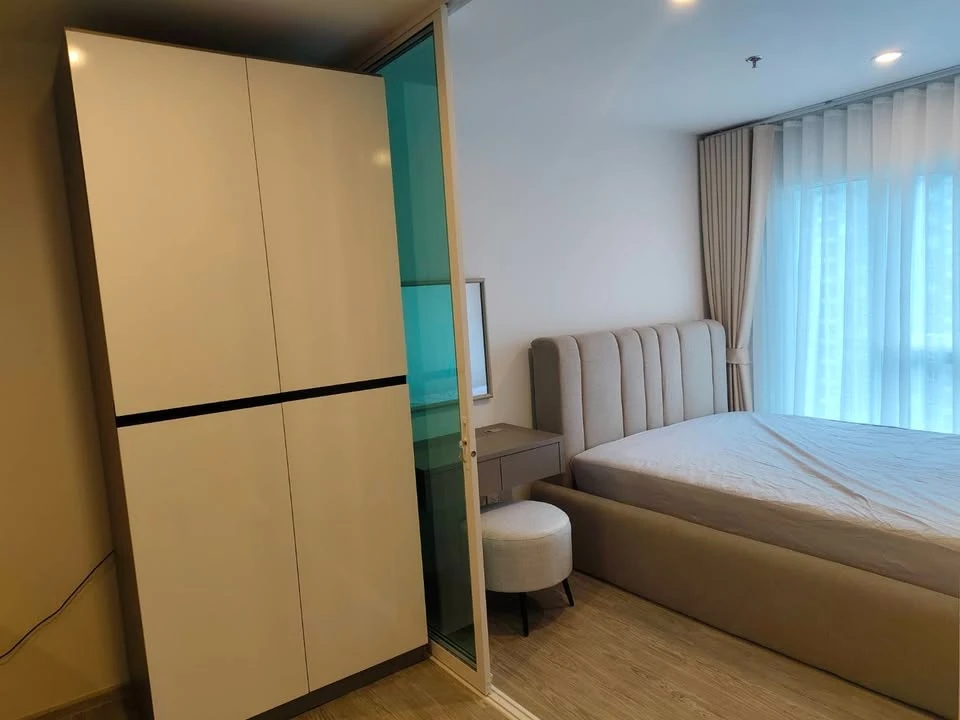 For rent: Regent Home Bangna, high floor, ready to move in, corner room, pool view, ready to move in, fully furnished, reserve now.