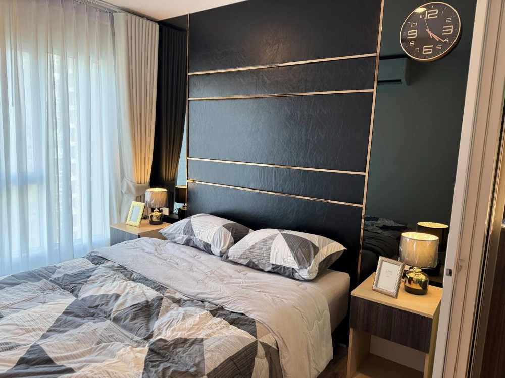 For rent: Regent Home Bangna, ready to move in, high floor, fully furnished, east-facing (not hot, good ventilation). Book now!