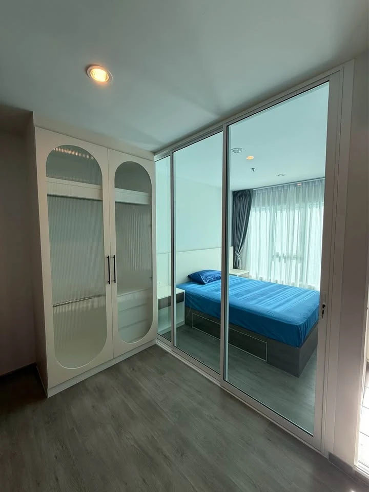 For rent: Regent Home Bangna, ready to move in, high floor, hurry and reserve now, fully furnished.