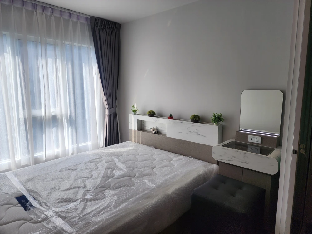 For rent: Regent Home Bangna. Nicely decorated room with complete furniture and appliances. Book now! Don't miss out!