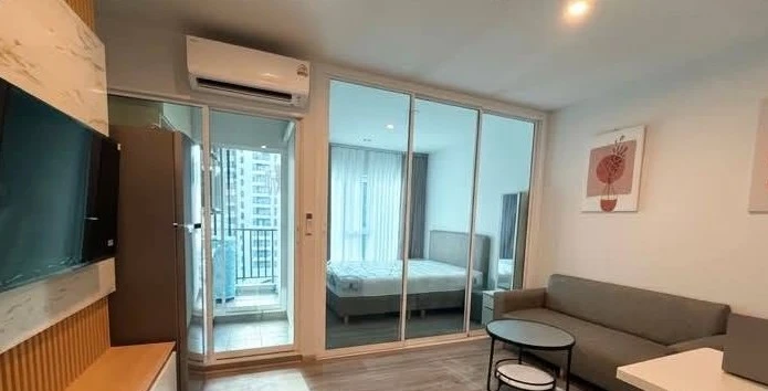 For rent: Regent Home Bangna. Beautifully decorated and fully furnished. Convenient location. You can't miss this opportunity!