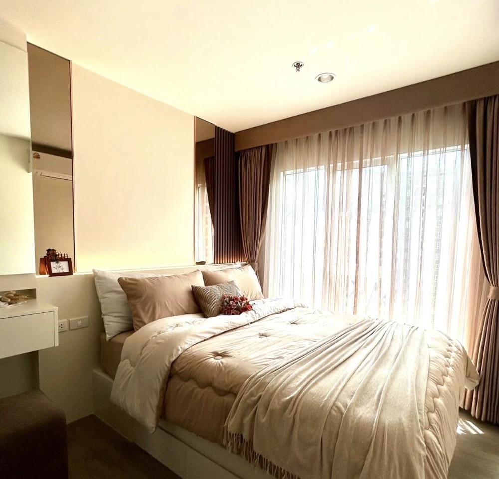 For rent: Regent Home Bangna, beautifully decorated unit with a coordinated color scheme, fully furnished with all amenities. Book now!