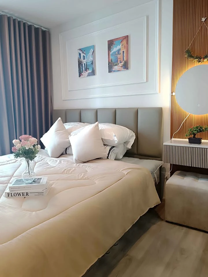 For rent: Regent Home Bangna. Beautifully decorated minimalist-style room with high-quality built-in furniture. Book now!