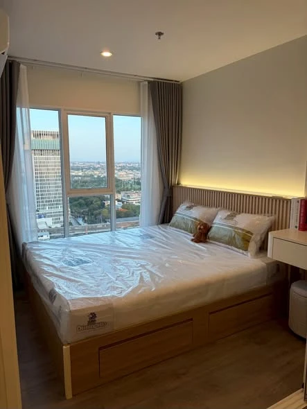 For rent: Regent Home Bangna. Beautifully decorated room with high-quality built-in furniture. Fully furnished. Book now!