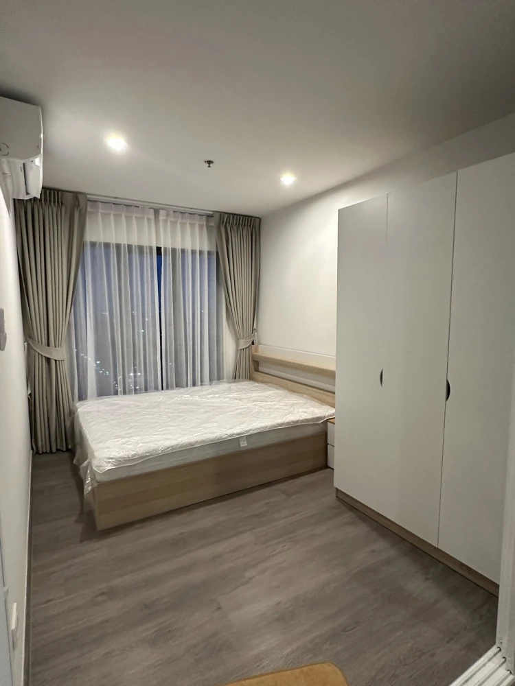 For rent: Regent Home Wuttakat, 25th floor, partitioned room, fully furnished, ready to move in. Interested? Reserve now, urgently.