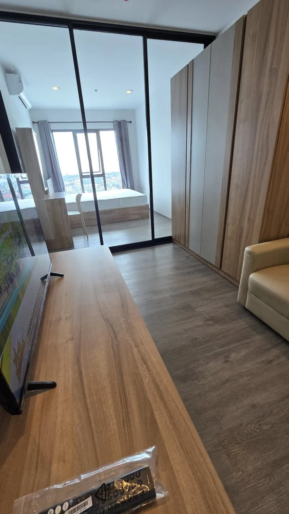 For rent: Regent Home Wuttakat, 28th floor, open view, partitioned room, fully furnished. Reserve now, don't miss out!