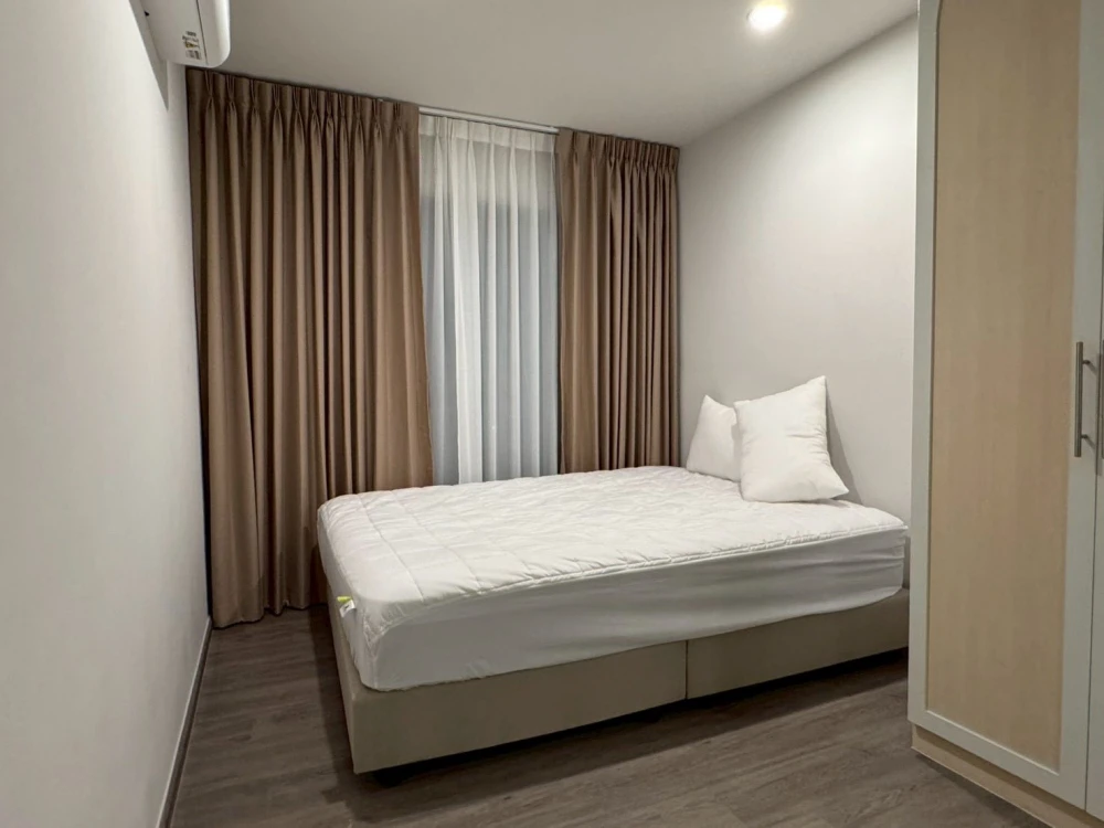 For rent: Regent Home Wuttakat, high floor room, affordable price, complete with amenities. Hurry and reserve now.